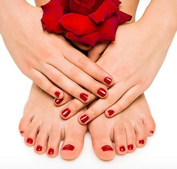 Маникюр и педикюр в 4 руки